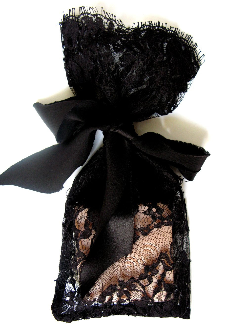 Natalie Begg Chantilly Lace Soap Bag.JPG