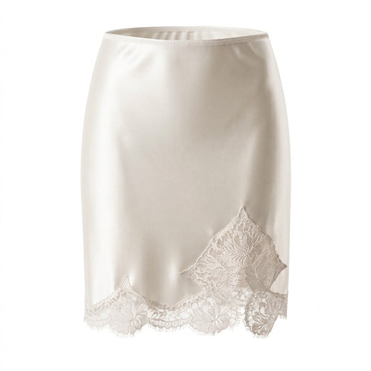 Miniskirt w/ lace trim