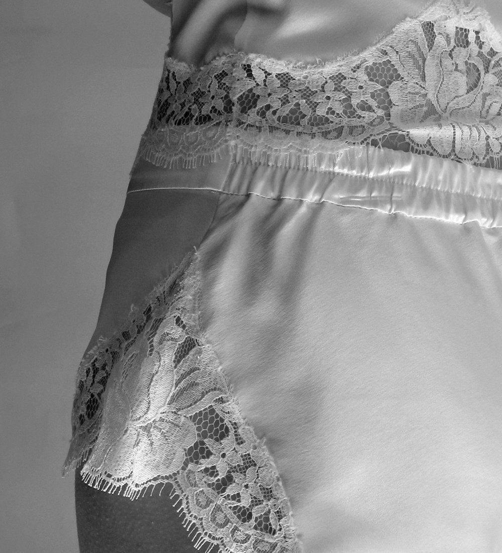 Ivory silk French knickers with French lace – Natalie Begg