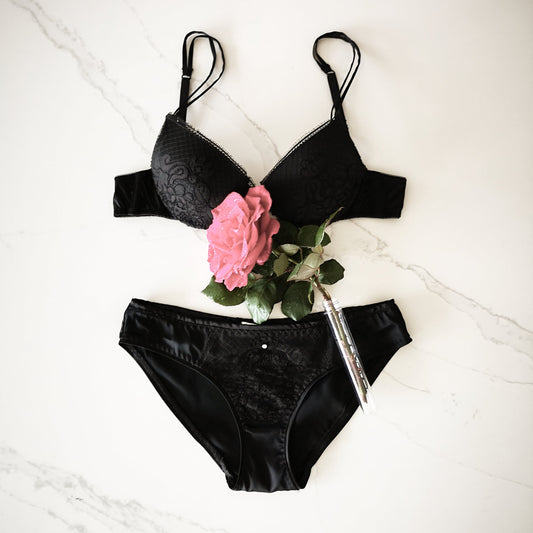 Silk Brief adorned with Alencon French lace